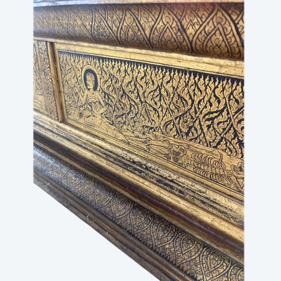 Cassapanca con manoscritti di preghiera thailandesi, periodo Ratanakosin, XIX secolo