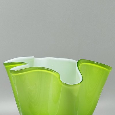 Erstaunliche grüne Vase „Fazzoletto“ aus den 1960er Jahren von Ca' Dei Vetrai aus Muranoglas. Hergestellt in Italien