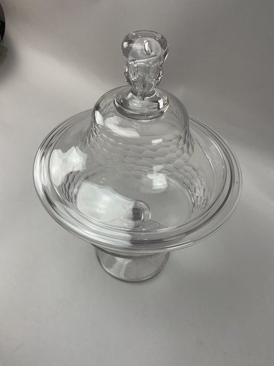 Paar Bonbonschalen oder Bonbonschachteln aus Baccarat-Kristall