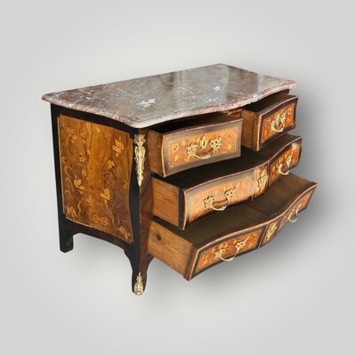 Louis XV tomb chest of drawers in 18th century floral marquetry