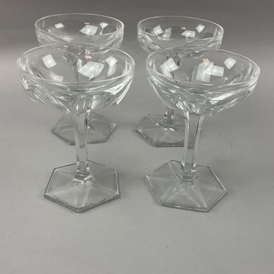 Coupes à champagne modèle Compiègne ou Genova Baccarat  