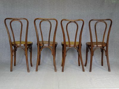 4 Thonet Mundus N°A 48 Bistrostühle aus Rohrgeflecht, 1930