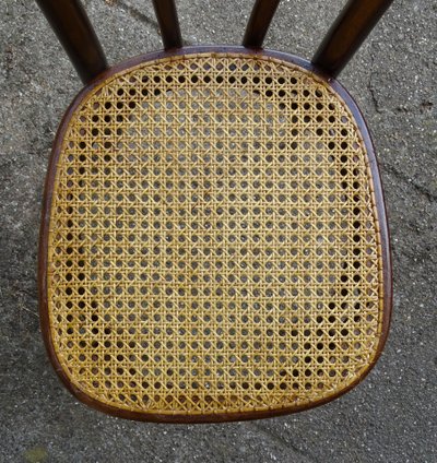 4 Thonet Mundus N°A 48 Bistrostühle aus Rohrgeflecht, 1930