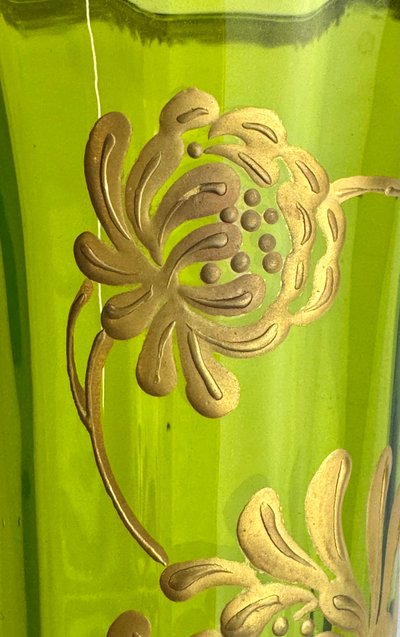 Baccarat - Vase mit Dahliendekor