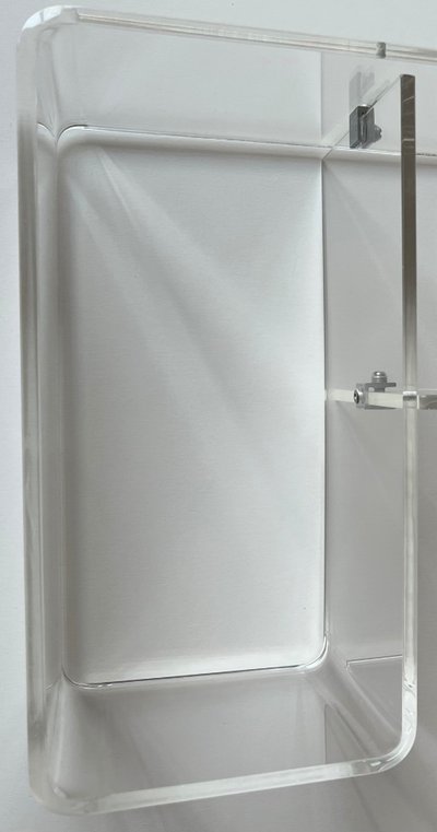 Etagère en plexiglas par Michel Dumas, France années 70