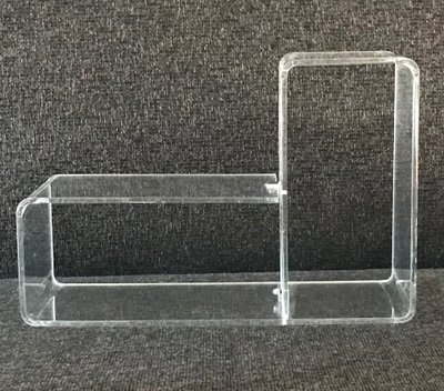 Etagère en plexiglas par Michel Dumas, France années 70