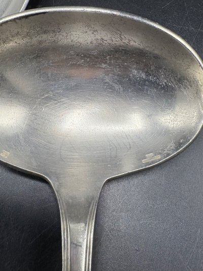SERVING CUTLERY