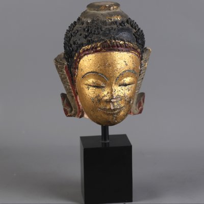Tête de bouddha en grès laqué d'or - Khmer