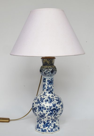Delfter Lampe, 18. Jahrhundert.