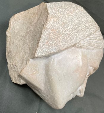 Sculpture, woman in tears