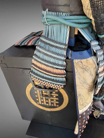 complete samurai kabuto zunari armor from the mid Edo period (1603-1868).