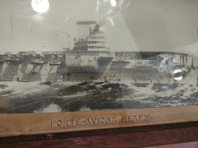 Porte avions " Le BÉARN"