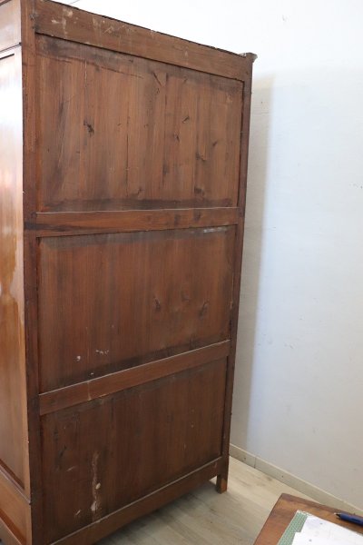 coppia di librerie antiche in noce restaurate