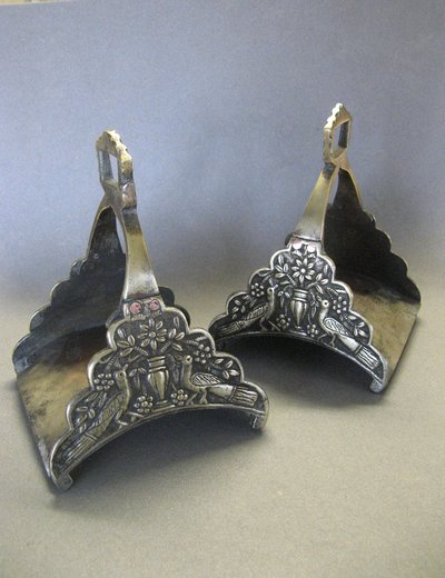 Paire d'Etriers En Bronze Empire Ottoman XIXe.