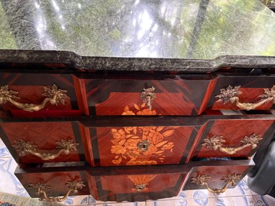 Cassettiera di transizione del XIX secolo