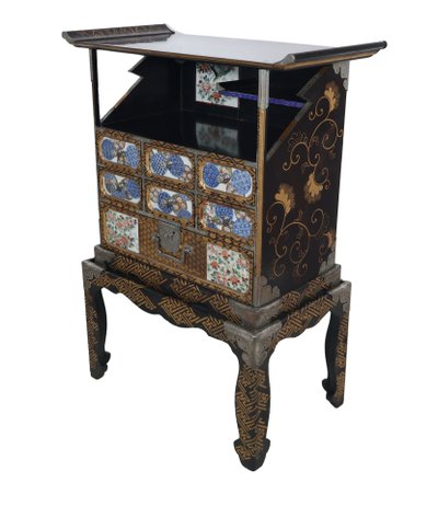Cabinet japonais dit Shodana  époque Meiji 1868-1912