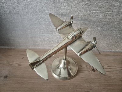 Avion en bronze modèle "Mosquito" vers 1940