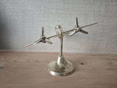 Avion en bronze modèle "Mosquito" vers 1940