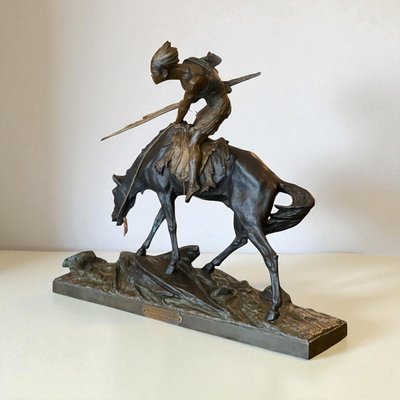 Sculpture en bronze E.Drouot Indien à cheval