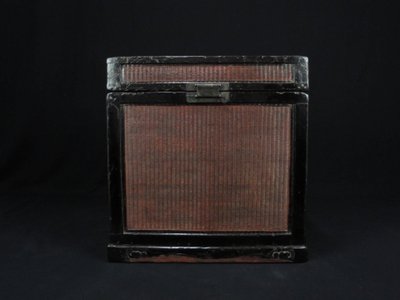 Lacquer and basketry chest