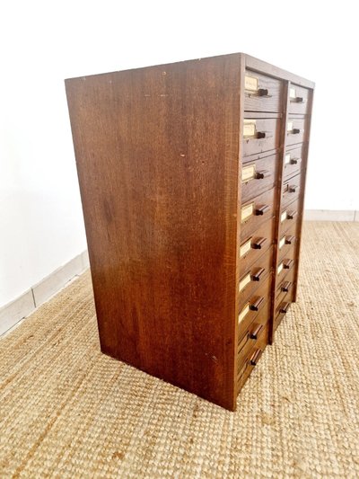 Armoire à index antique en acajou à 18 tiroirs