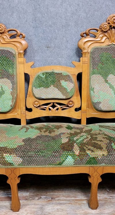 In the spirit of Alfonce Mucha's shapes: rare Art Nouveau bench seat, circa 1900