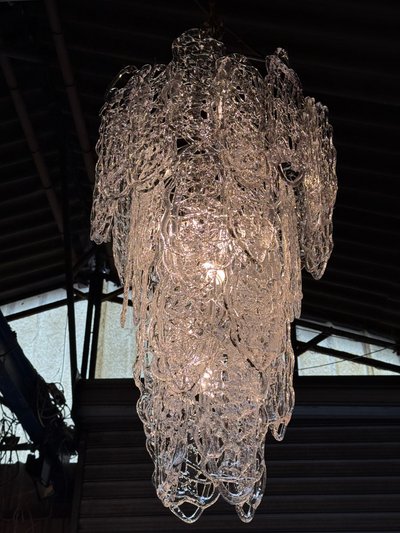 Wichtiger italienischer Kronleuchter aus transparentem Glas, Murano um 1970, Modell "Ragnatela" von mazzega
