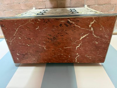 Mit Zitronengold bemalte Kommode aus den 1900er Jahren