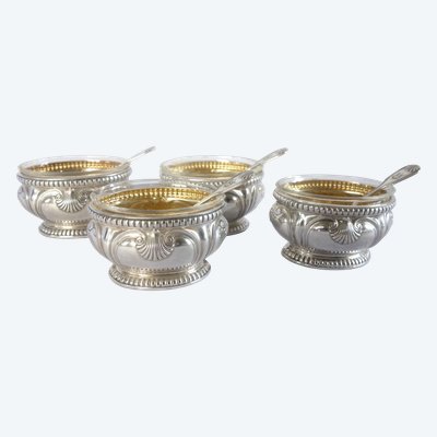 Puiforcat : suite de 4 salières en argent massif de style Régence - Louis XVI coquilles et perles