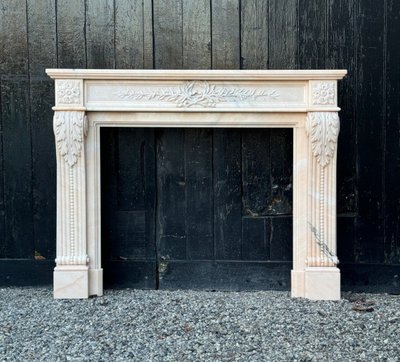 Cheminée De Style Louis XVI En Marbre Rose Vers 1980