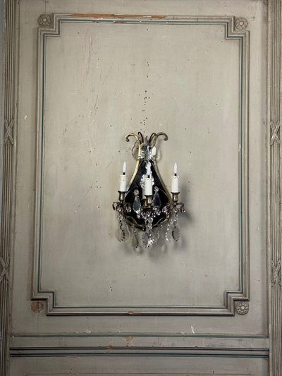 Paire D’appliques De Forme Lyre, Métal Argenté Et Cristaux Taillés Vers 1900