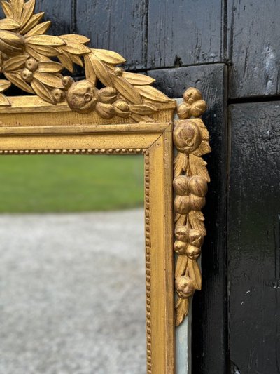 Grand Miroir Louis XVI En Bois Sculpté Et Doré, France, XVIIIème Siècle