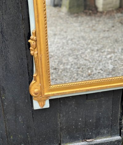 Grand Miroir Louis XVI En Bois Sculpté Et Doré, France, XVIIIème Siècle