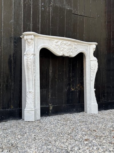Cheminée De Style Louis XV En Marbre De Carrare, Vers 1980