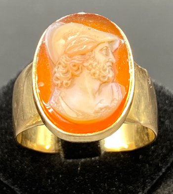 CHEVALIÈRE OR & CAMÉE AGATE 