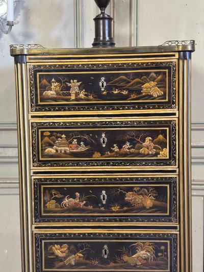 Paire De Semainiers Louis XVI En Laque Noire Et Or, XVIIIème Siècle