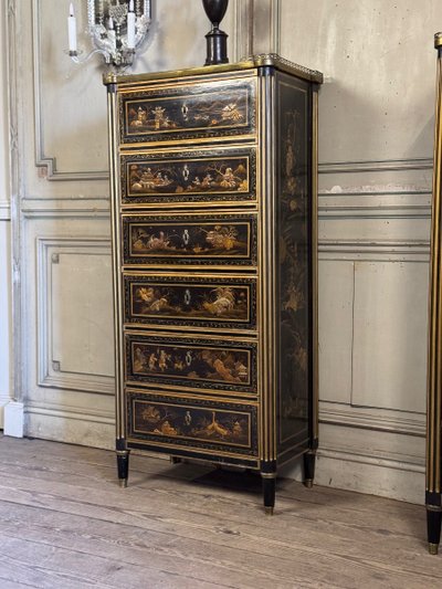 Paire De Semainiers Louis XVI En Laque Noire Et Or, XVIIIème Siècle