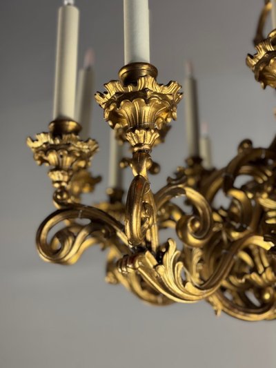 Lustre En Bois Sculpté Et Doré, 18 Bras De Lumière, Italie Vers 1880