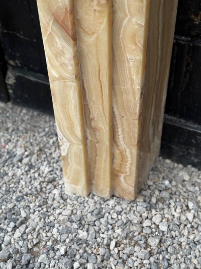 Art Deco fireplace in beige onyx, circa 1920