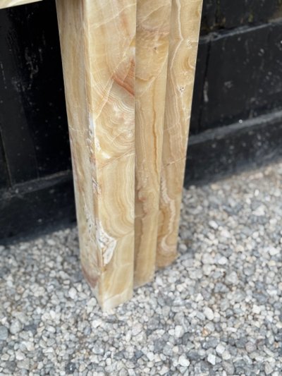Art Deco fireplace in beige onyx, circa 1920