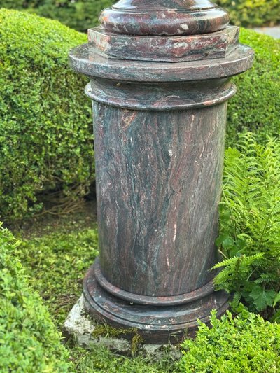 Large column and its basin in Levanto marble, circa 1900