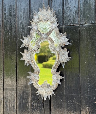 Venezianischer, gewellter Spiegel aus farblosem Muranoglas, um 1880