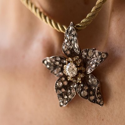 Pendentif Ancien Fleur Diamants