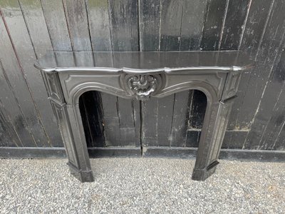 Kamin im Stil Ludwigs XV. aus schwarzem belgischem Marmor, um 1880