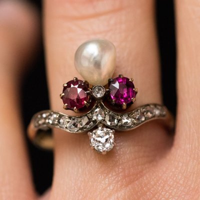 Bague Ancienne Duchesse Rubis Diamants Et Perle Fine