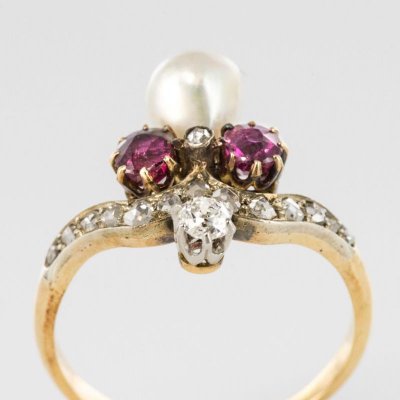 Bague Ancienne Duchesse Rubis Diamants Et Perle Fine