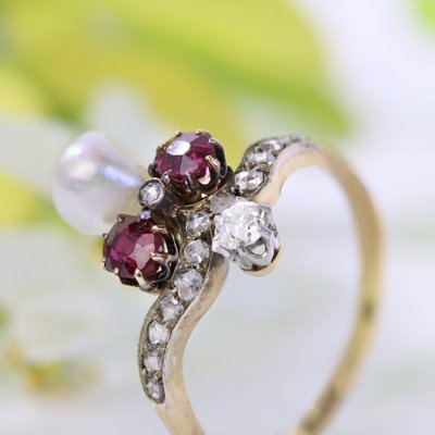 Bague Ancienne Duchesse Rubis Diamants Et Perle Fine