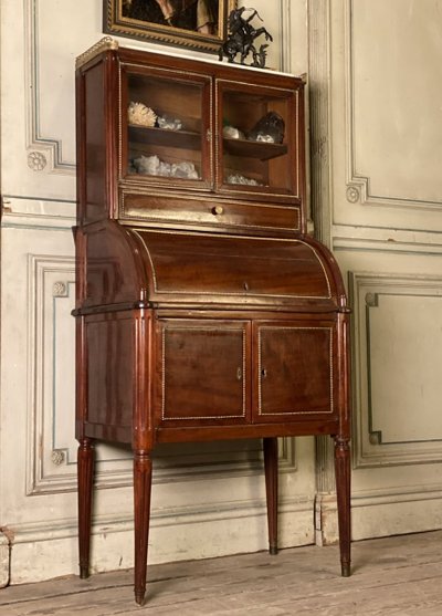 Solid Mahogany Cylinder Desk, Late 18th Century