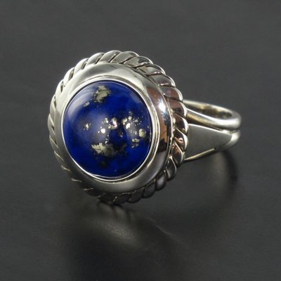 Vintage White Gold Lapis Lazuli Ring