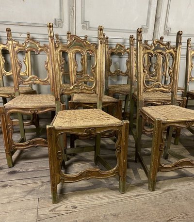Suite De 12 Chaises En Bois Sculpté, Italie